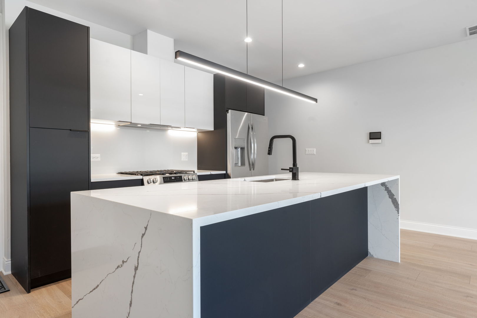 4817 S Wabash Avenue Unit: 2