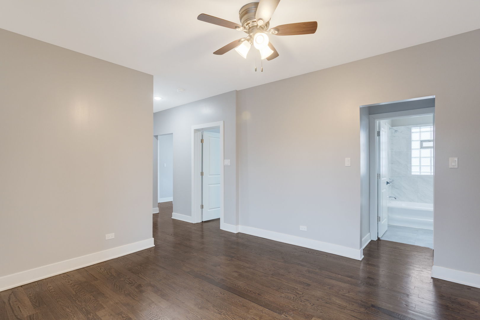 8022 S Ellis Avenue Unit: 3B
