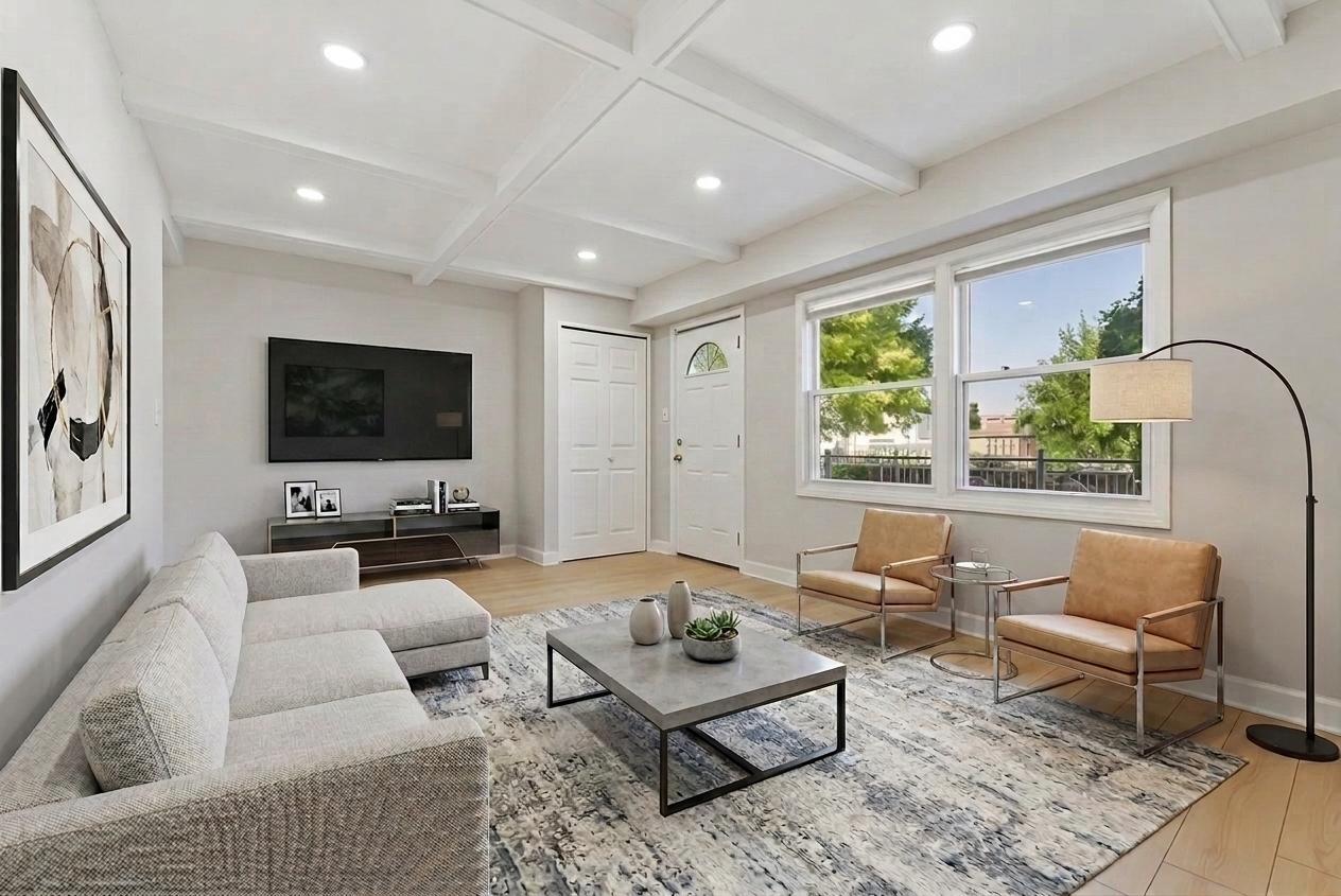 6523 S Ellis Avenue Unit: 6523