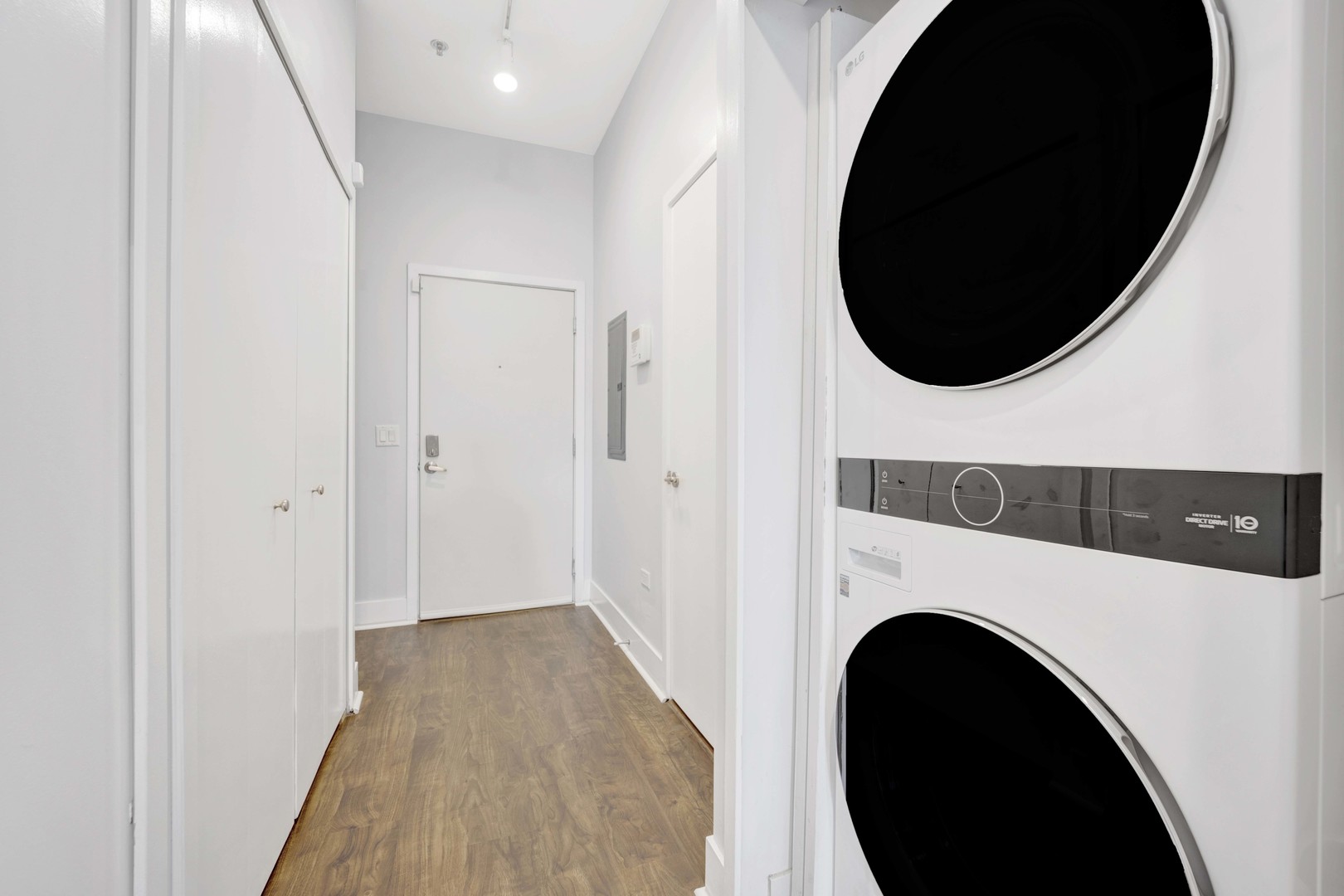 2303 S MICHIGAN Avenue Unit: 507