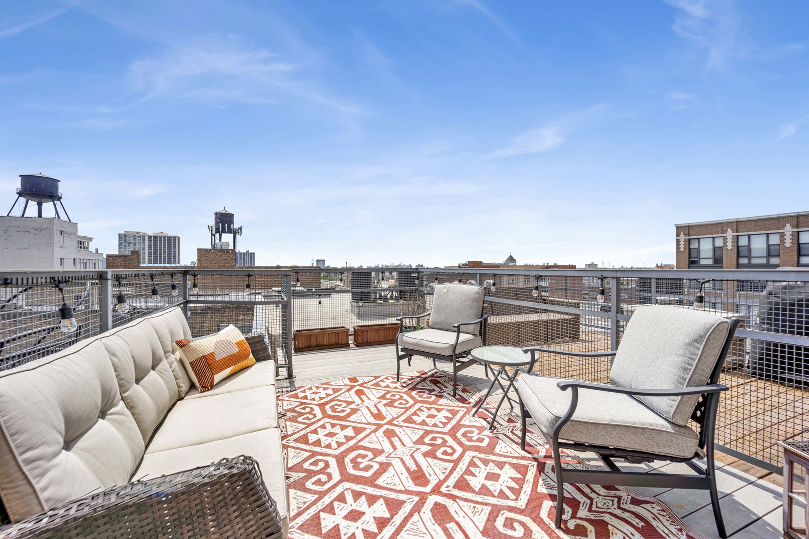 2303 S MICHIGAN Avenue Unit: 507