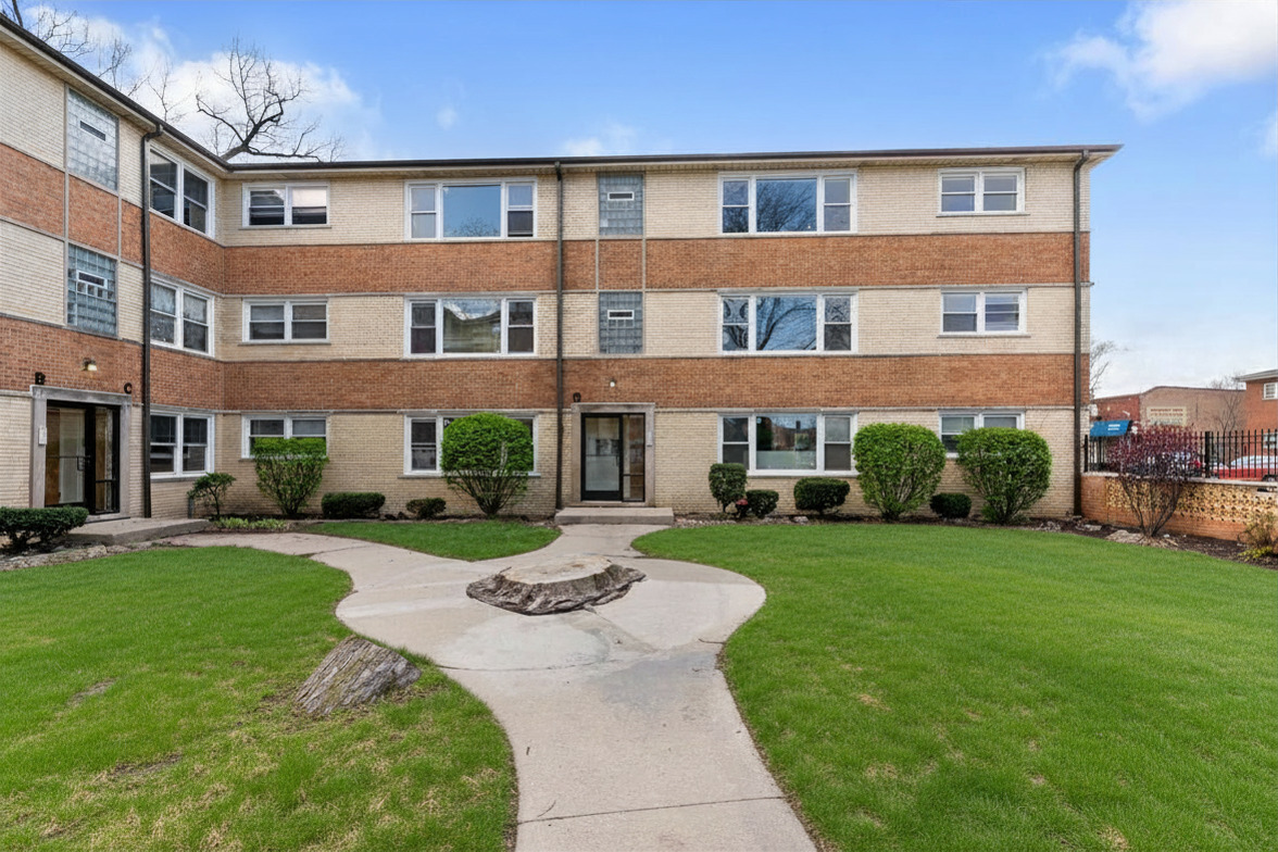 7900 S Merrill Avenue Unit: 1C