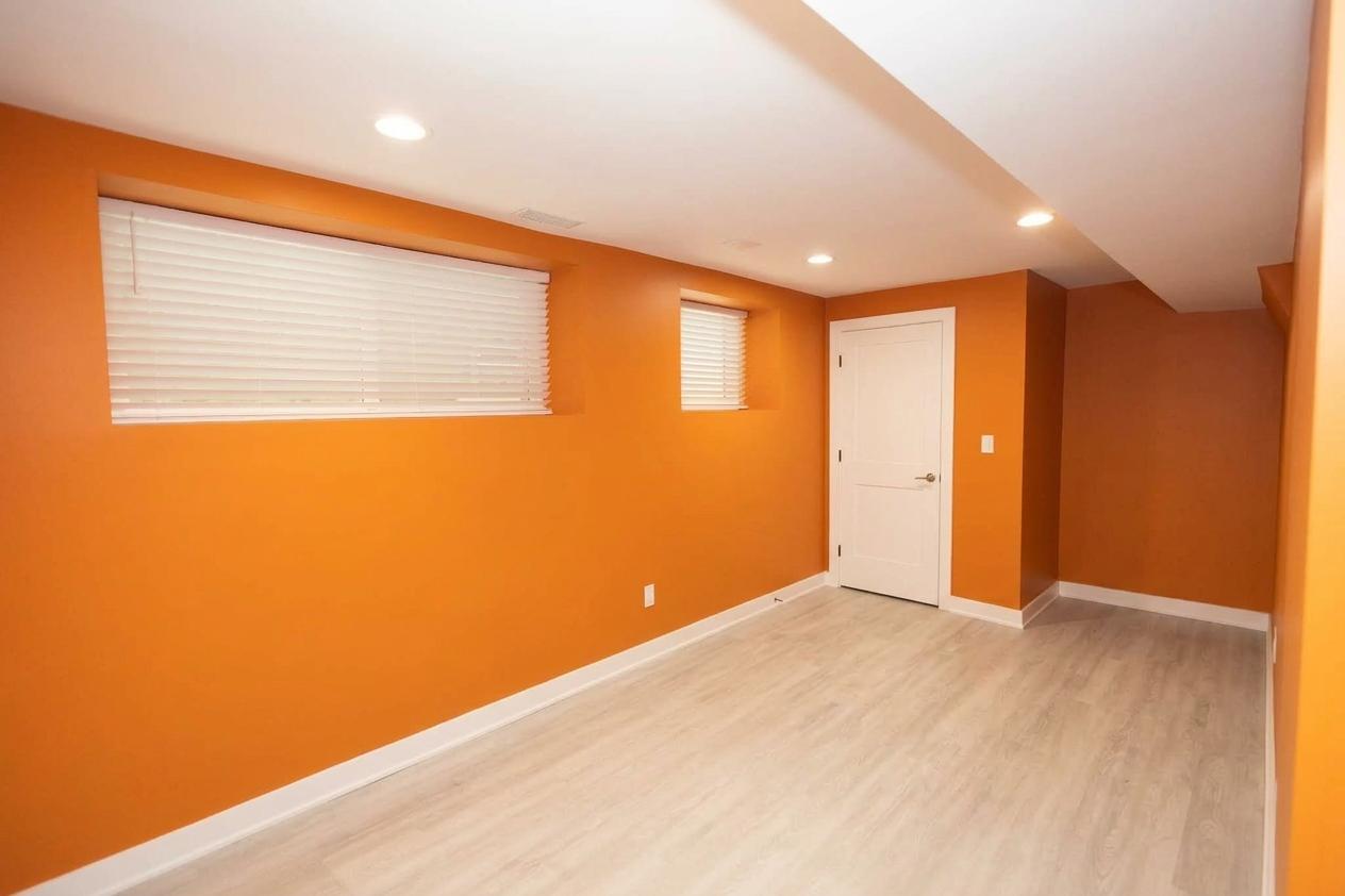 4424 S University Avenue Unit: 1