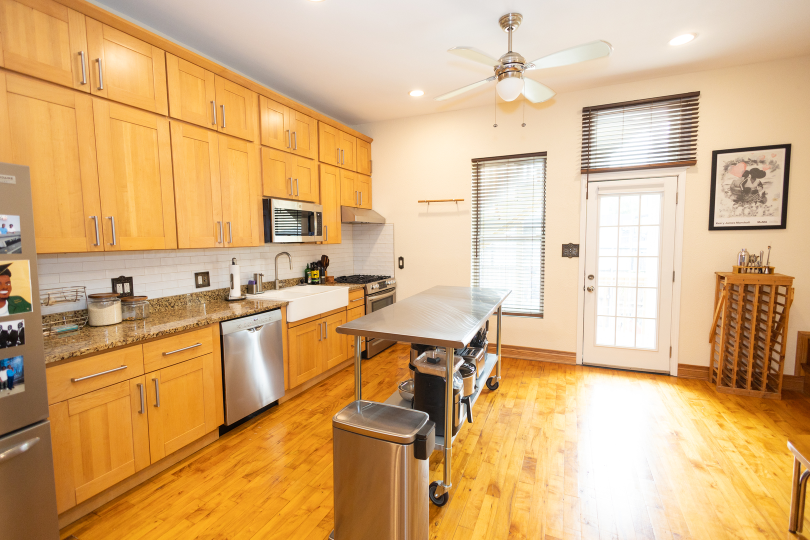 4424 S University Avenue Unit: 1