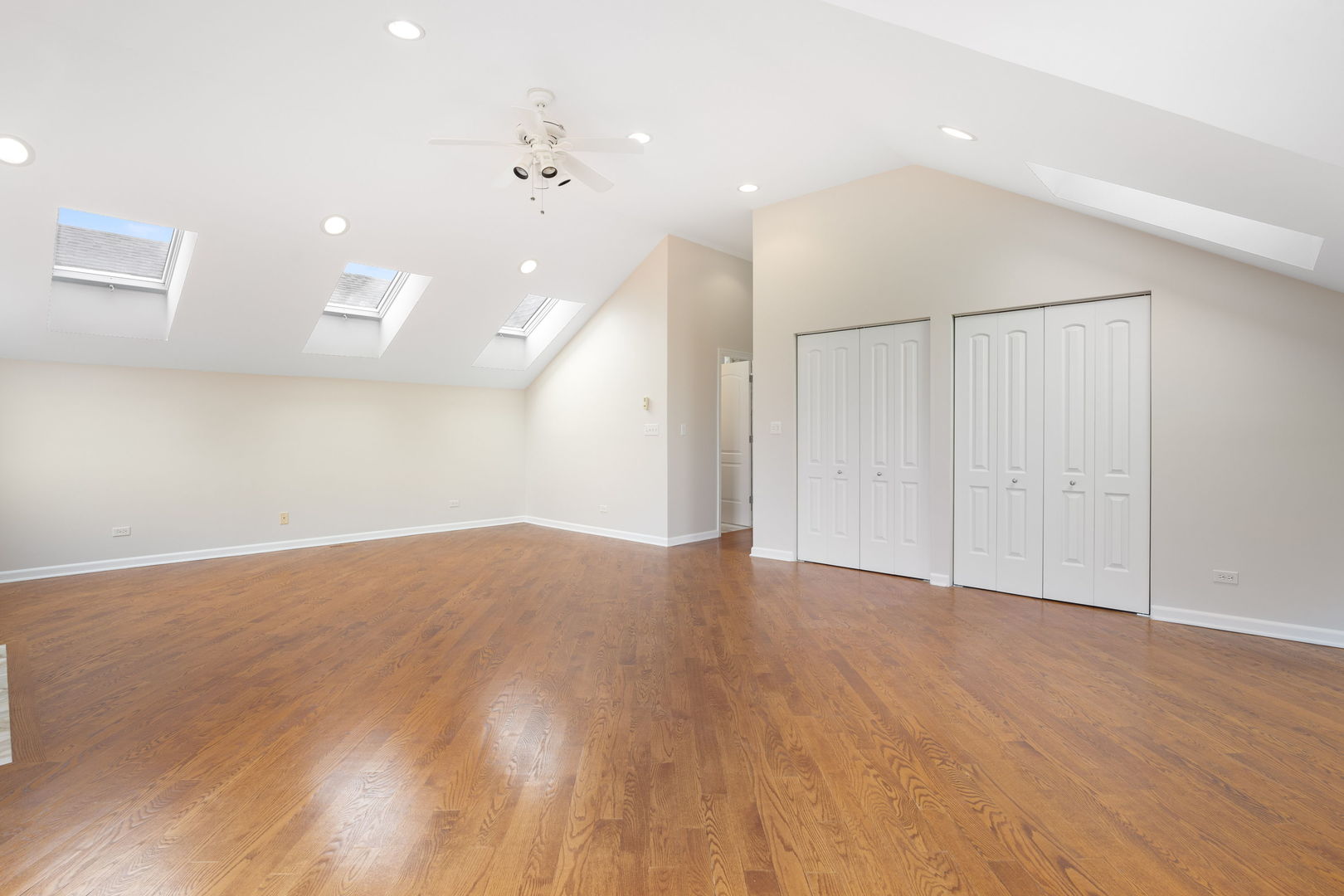 4427 S Oakenwald Avenue Unit: 4