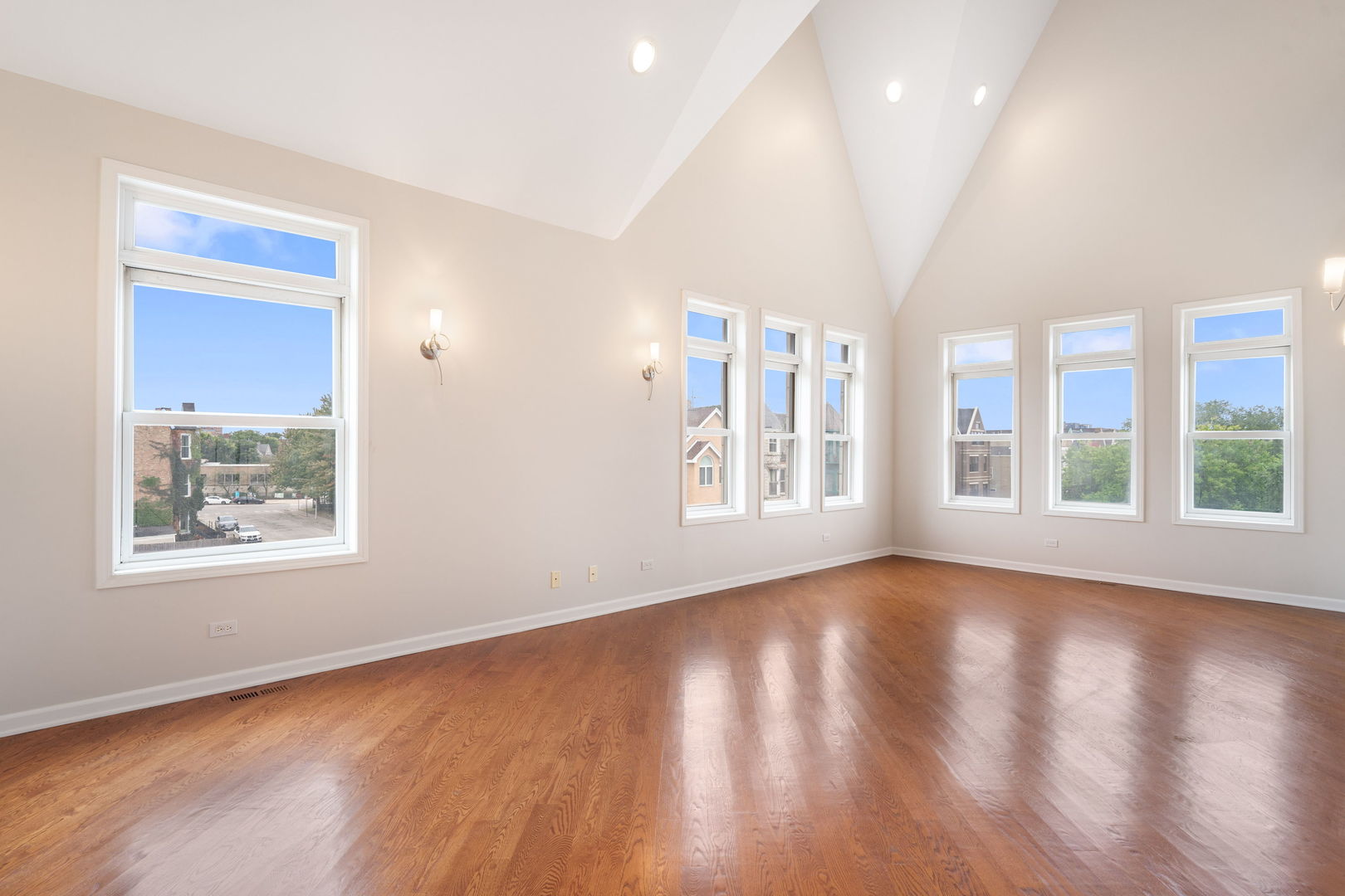 4427 S Oakenwald Avenue Unit: 4