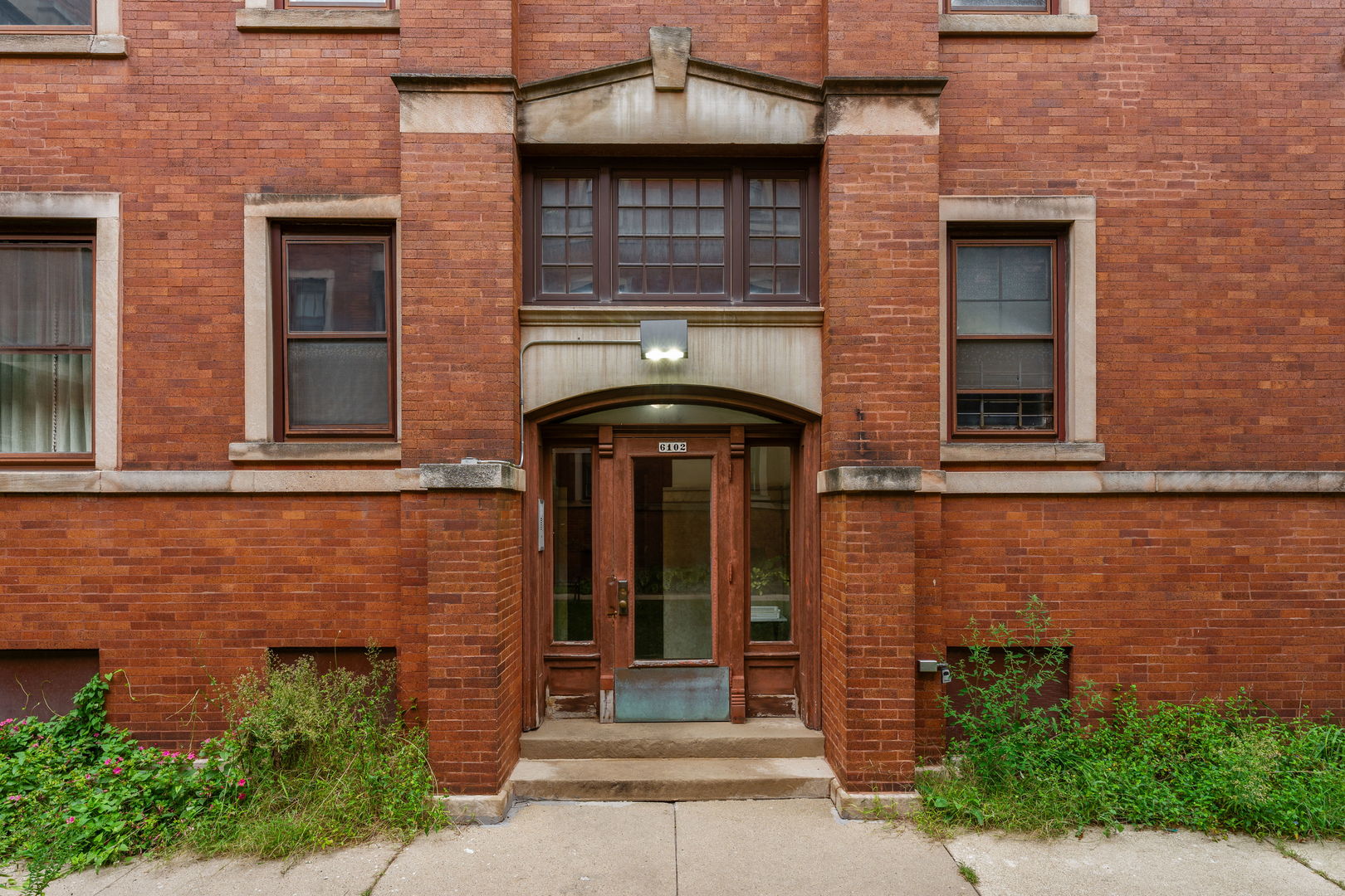 6102 S Kimbark Avenue Unit: 2W
