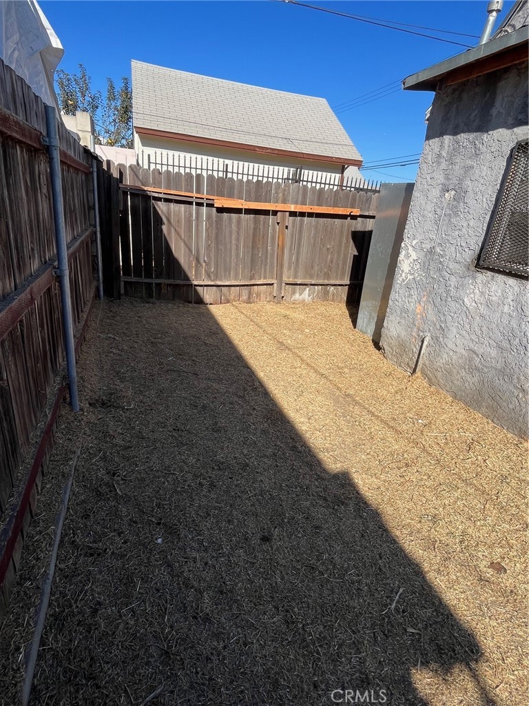 5515 S Hoover Street