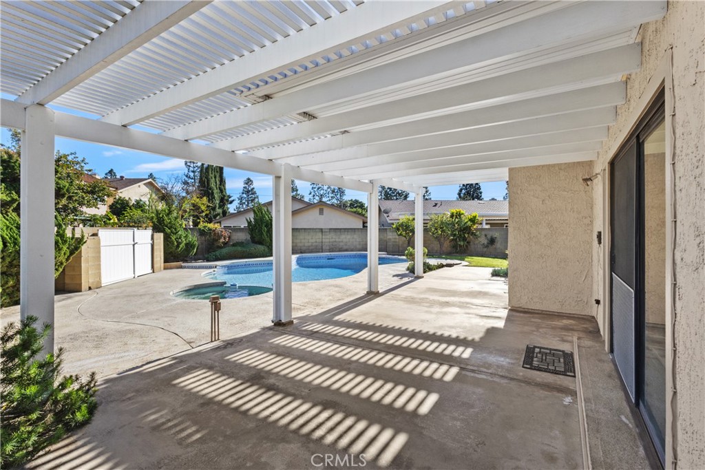 2210 E. Oshkosh Circle