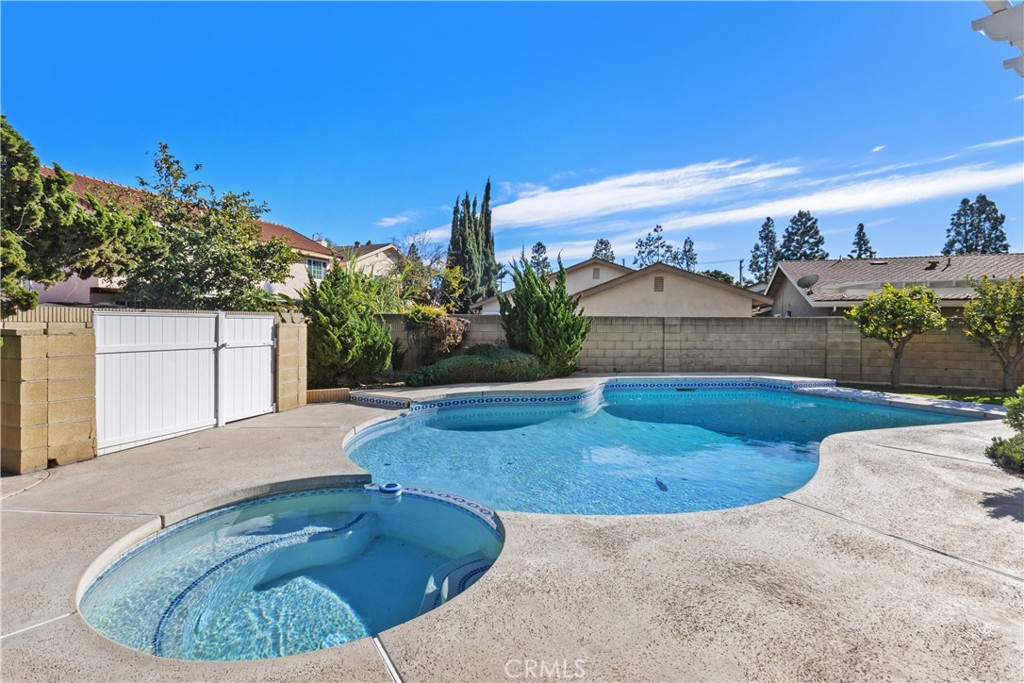 2210 E. Oshkosh Circle