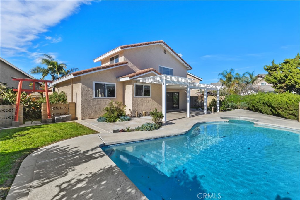 2210 E. Oshkosh Circle