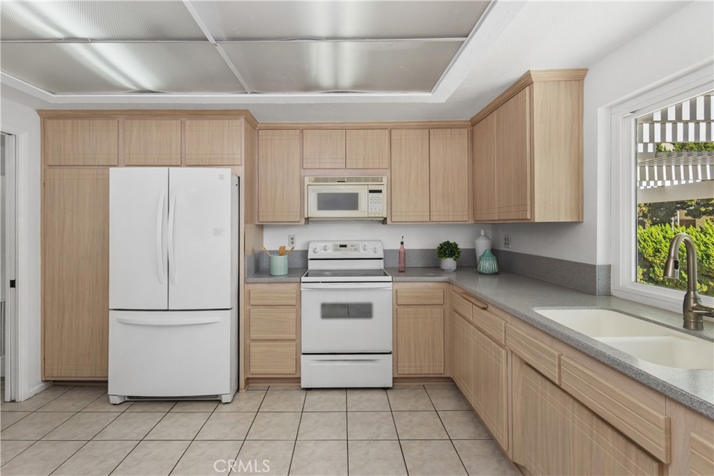 2210 E. Oshkosh Circle