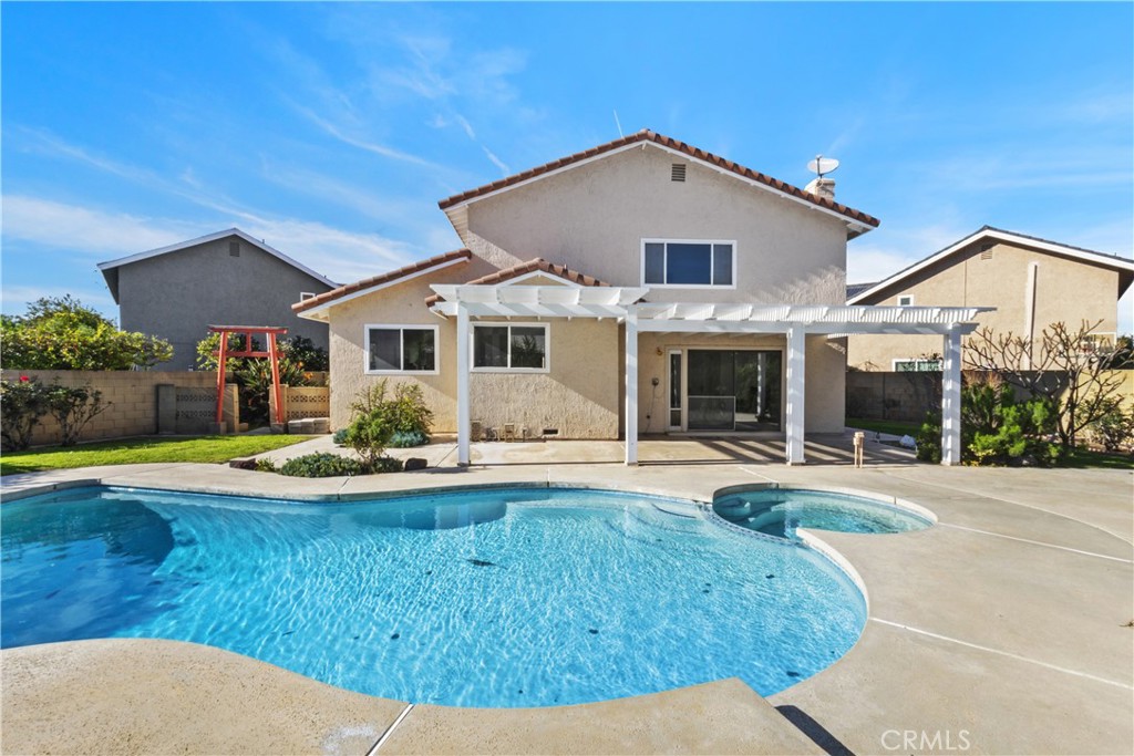 2210 E. Oshkosh Circle