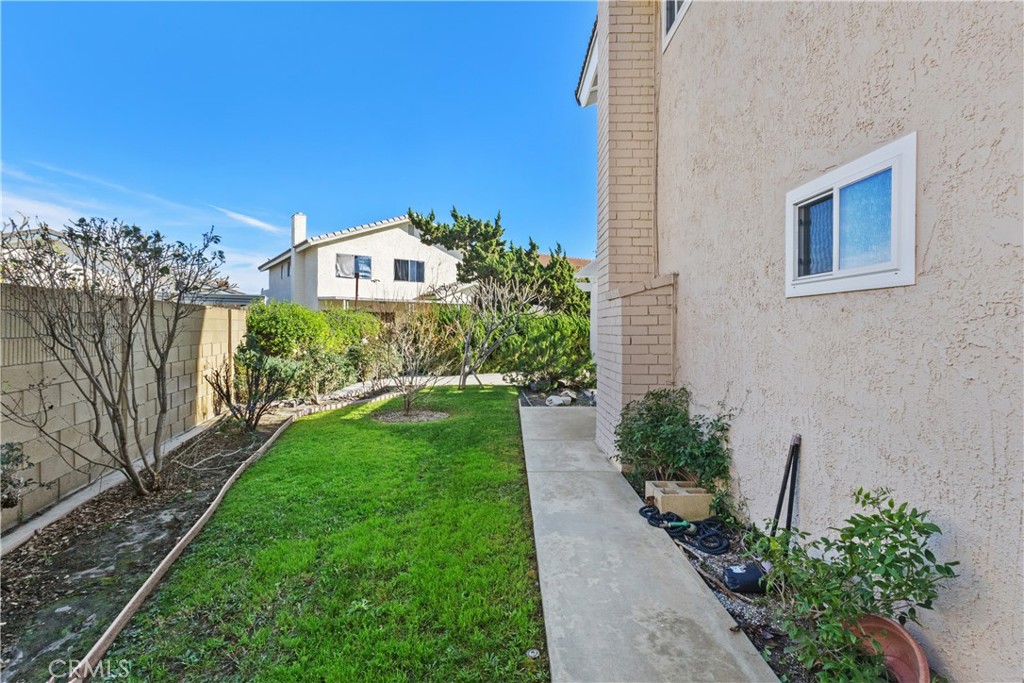 2210 E. Oshkosh Circle