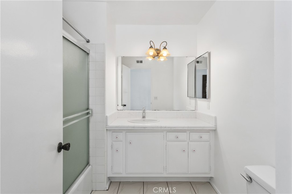 2210 E. Oshkosh Circle