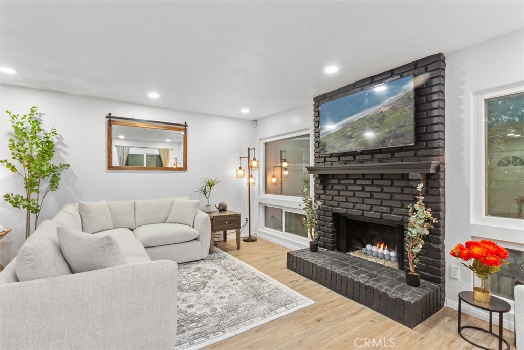 150 S Stonebrook Drive 2