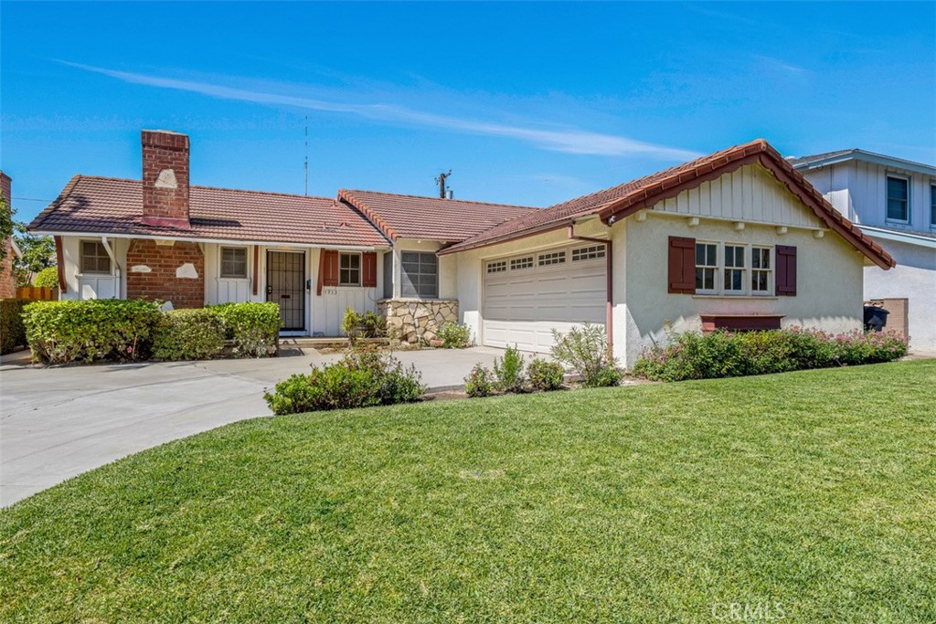 1913 S Norma Lane