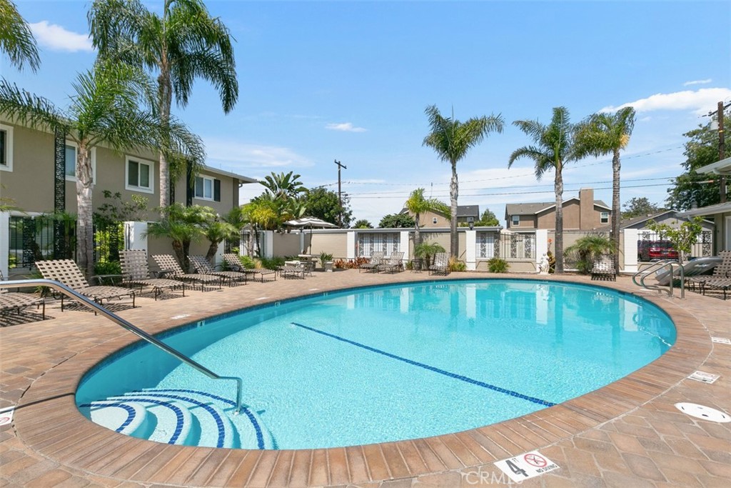 1741 Tustin Avenue 17c