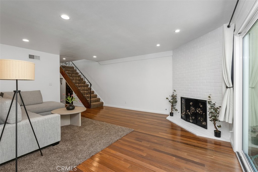 1741 Tustin Avenue 17c