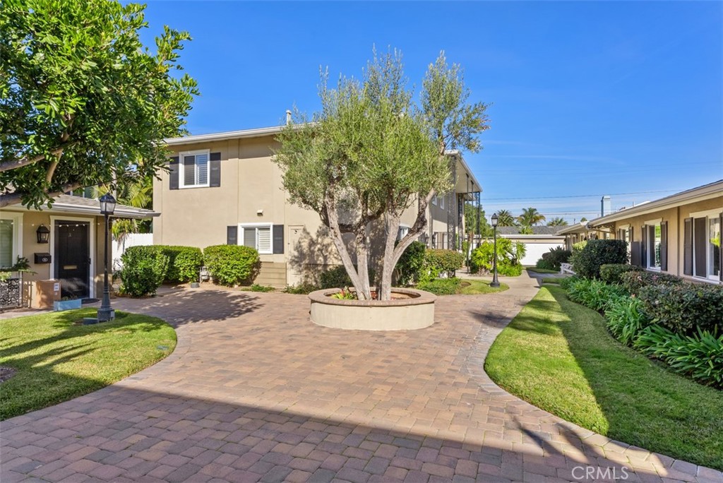 1741 Tustin Avenue 17c