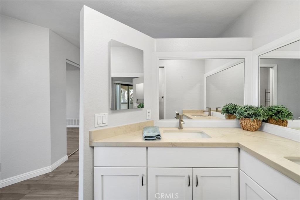 28081 Montecito 7