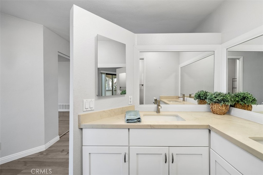 28081 Montecito 7
