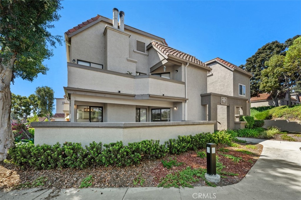 28081 Montecito 7