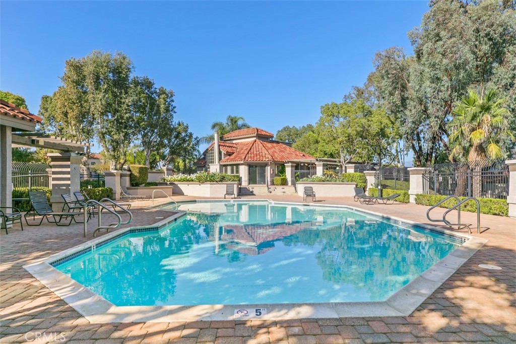 28081 Montecito 7