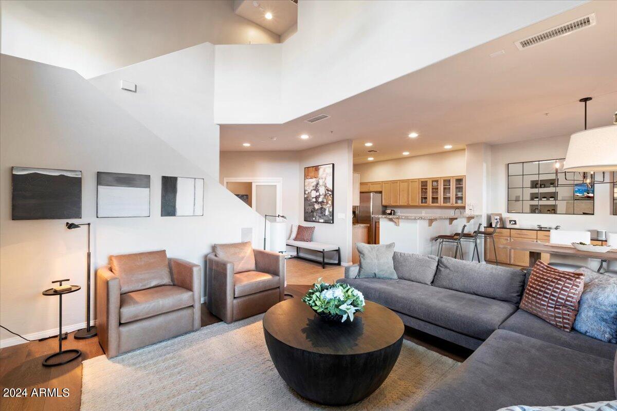 7445 E EAGLE CREST Drive Unit: 1142