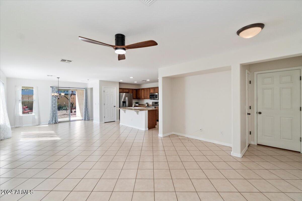 959 W DESERT MOUNTAIN Drive
