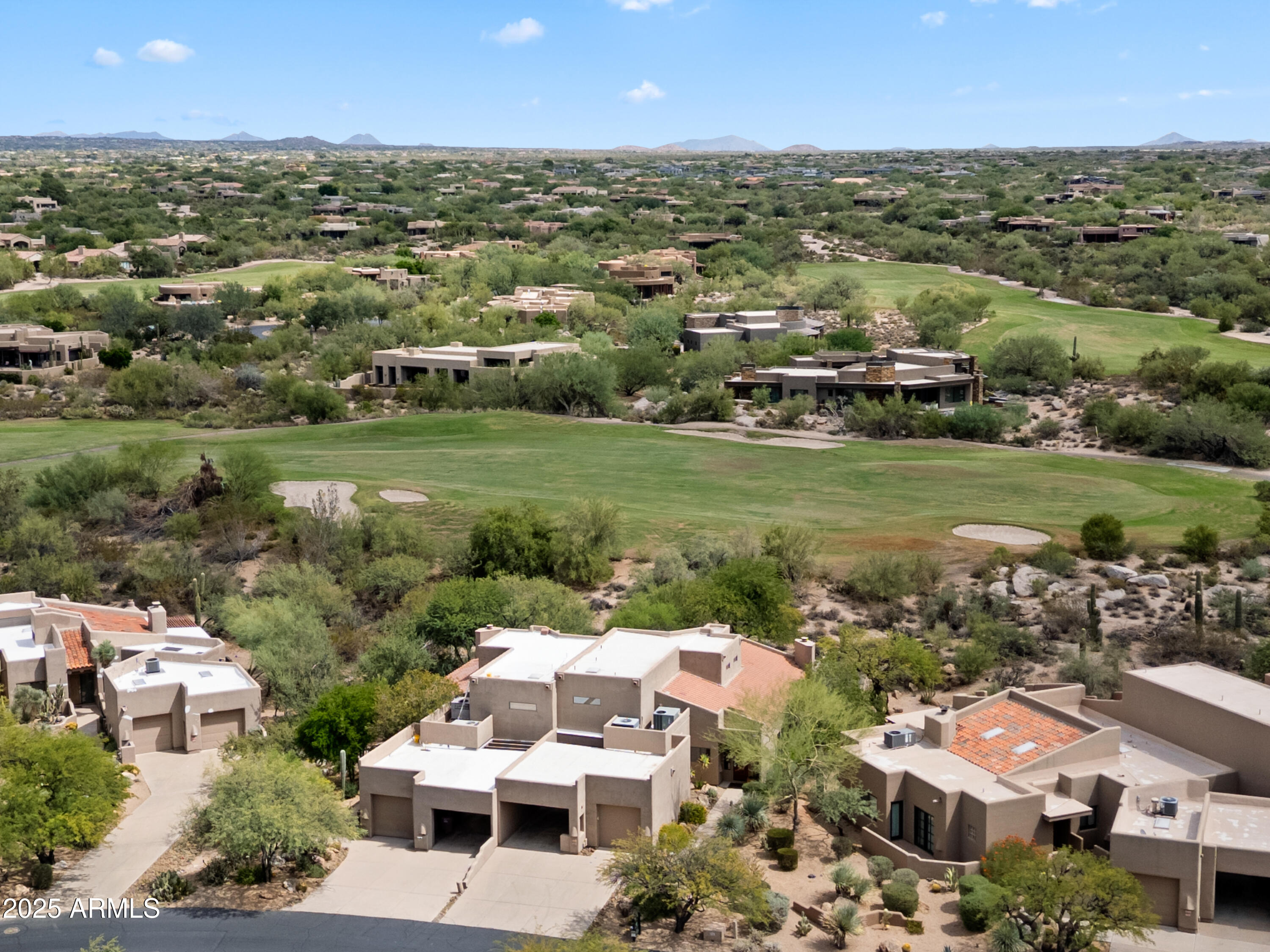 9220 E WHITETHORN Circle