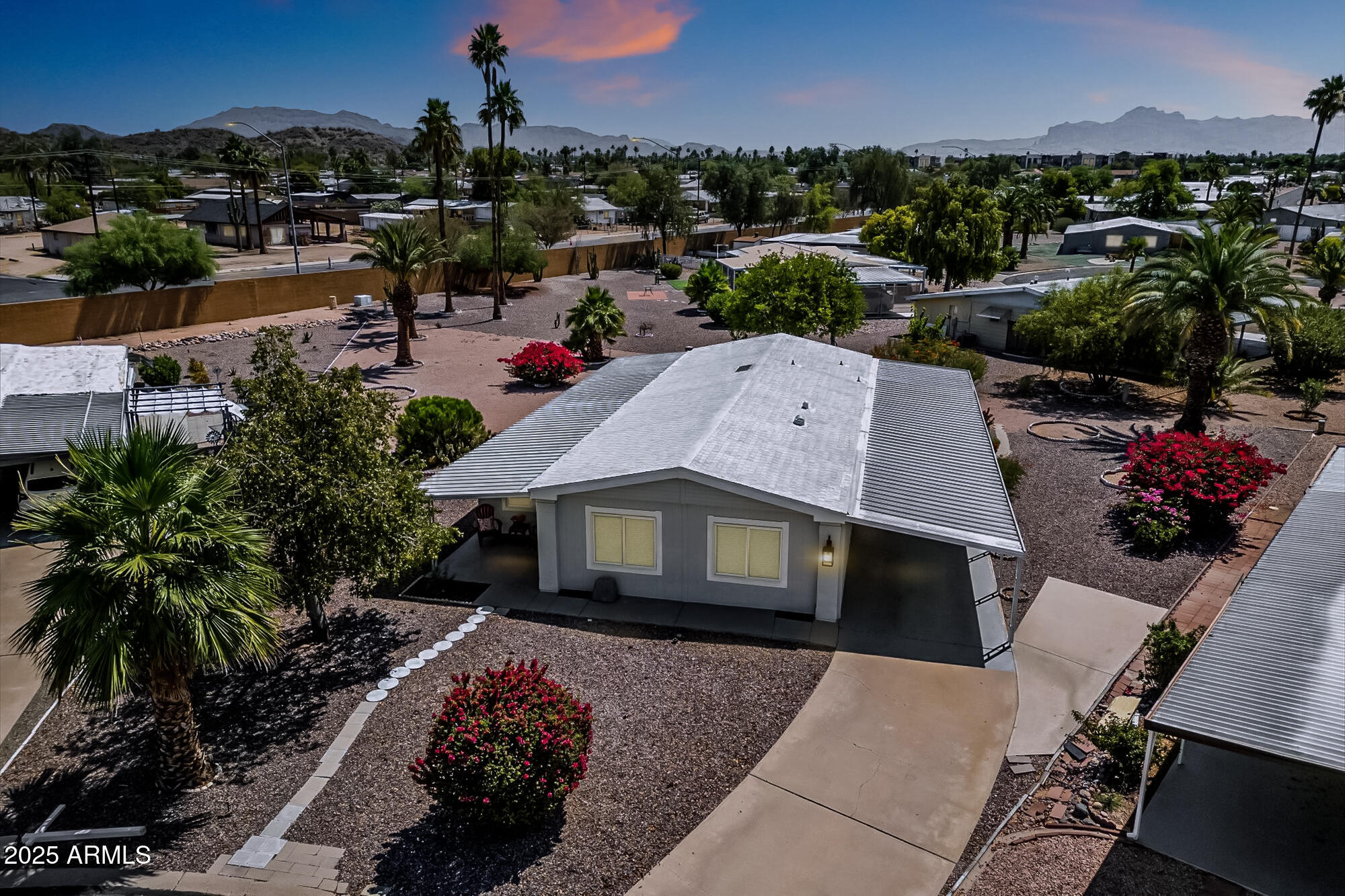 427 S 80TH Way