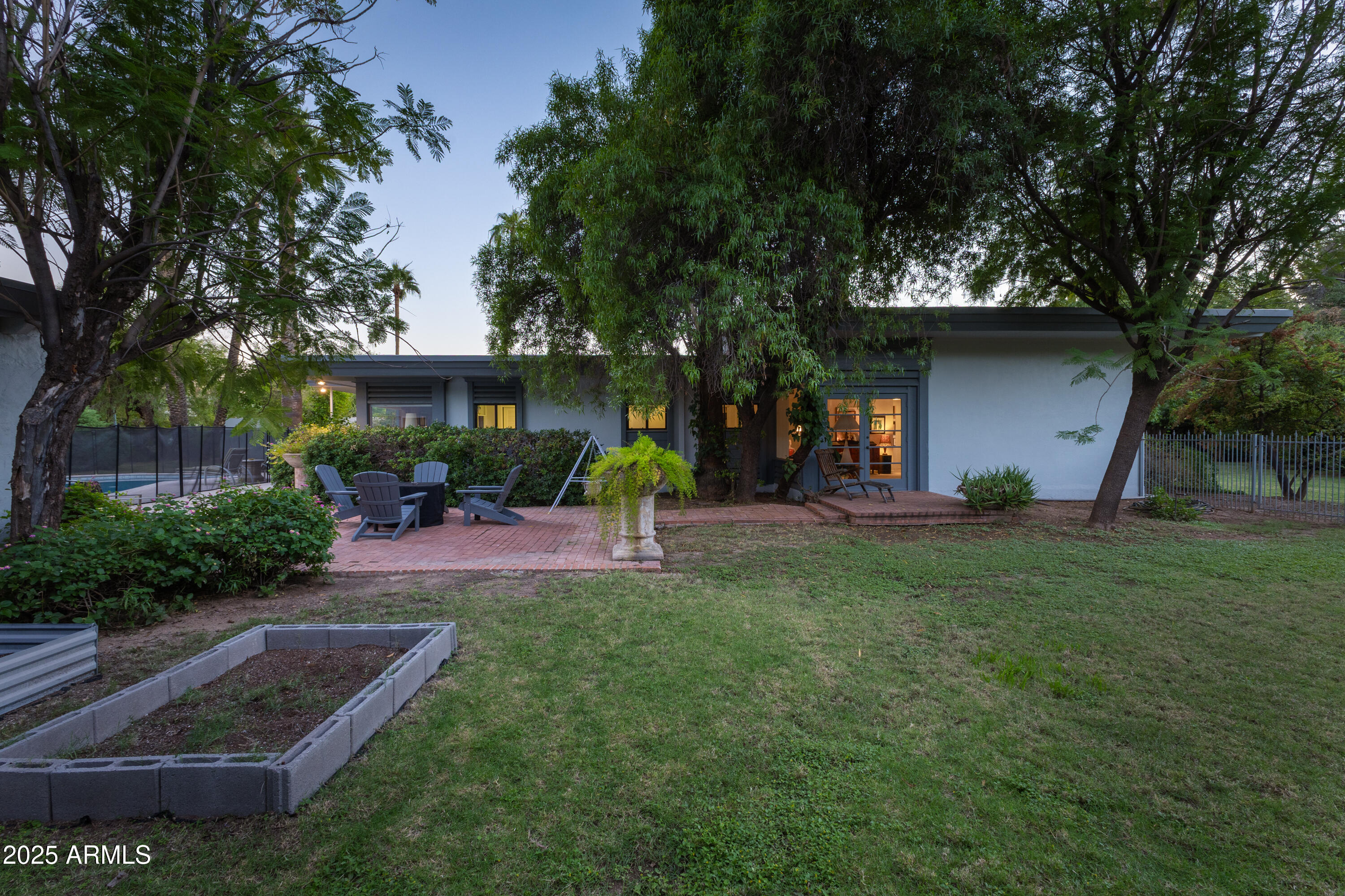 2330 E COLTER Street, Phoenix