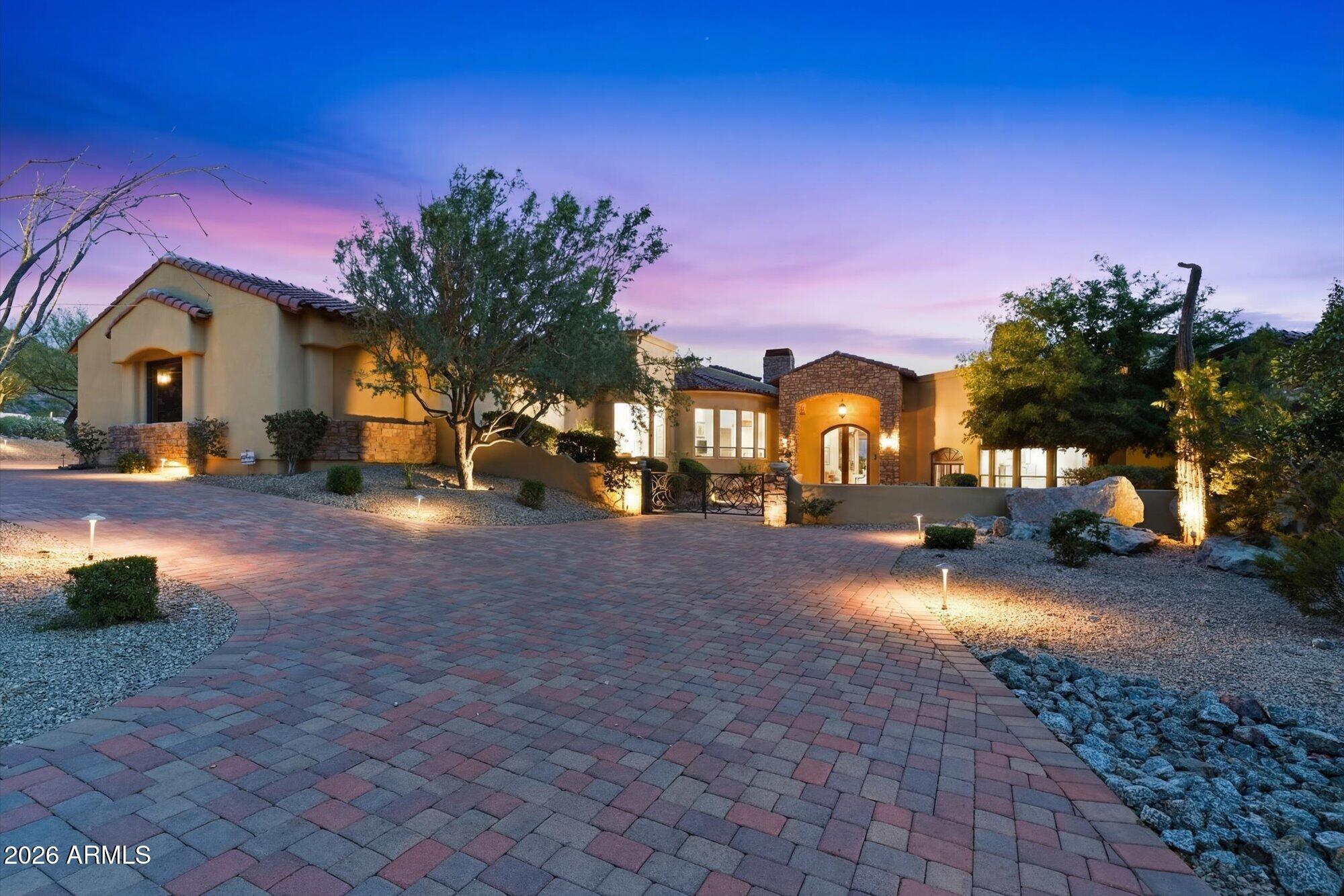 8407 E VIEW CREST Circle