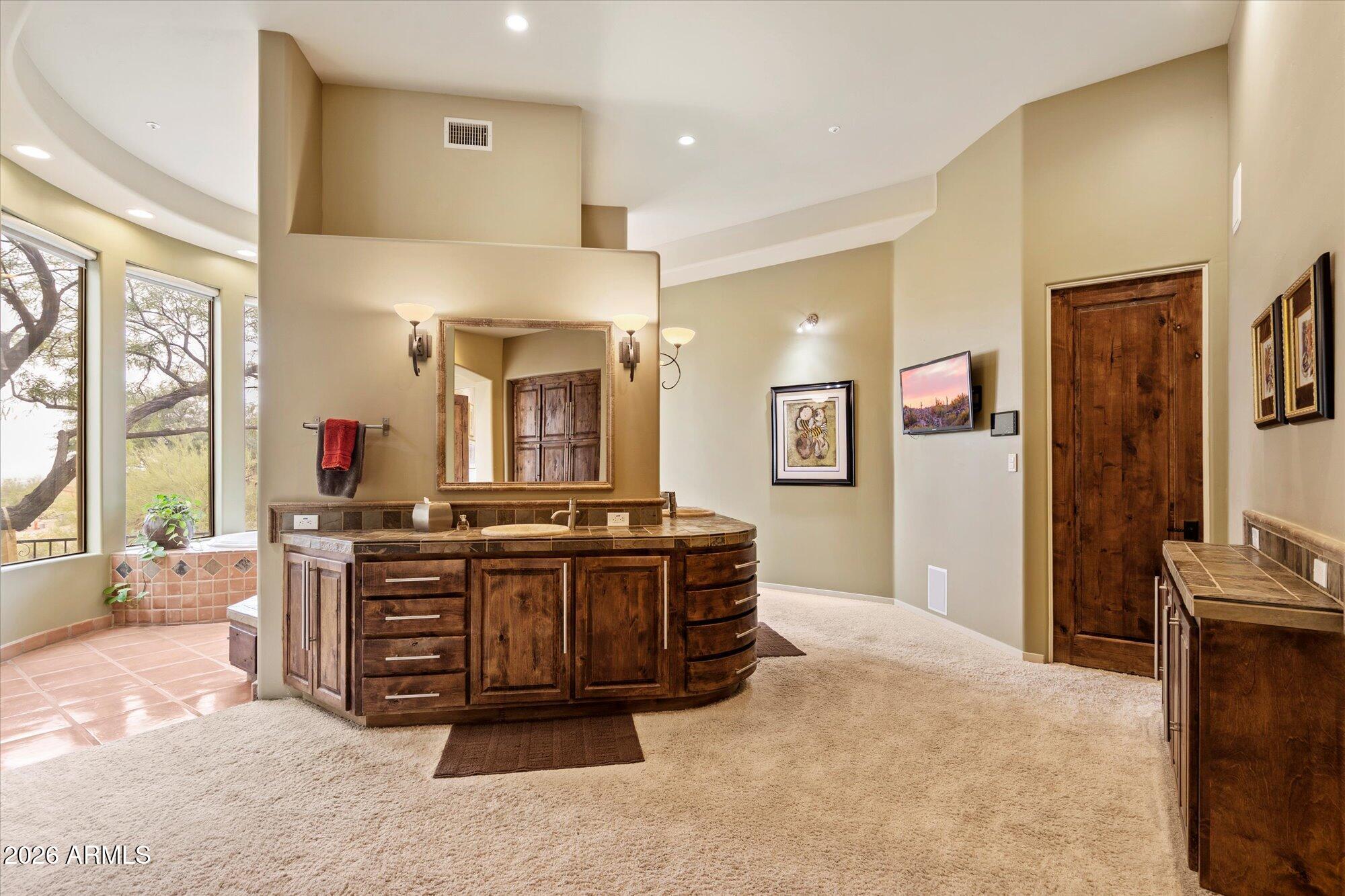 8407 E VIEW CREST Circle