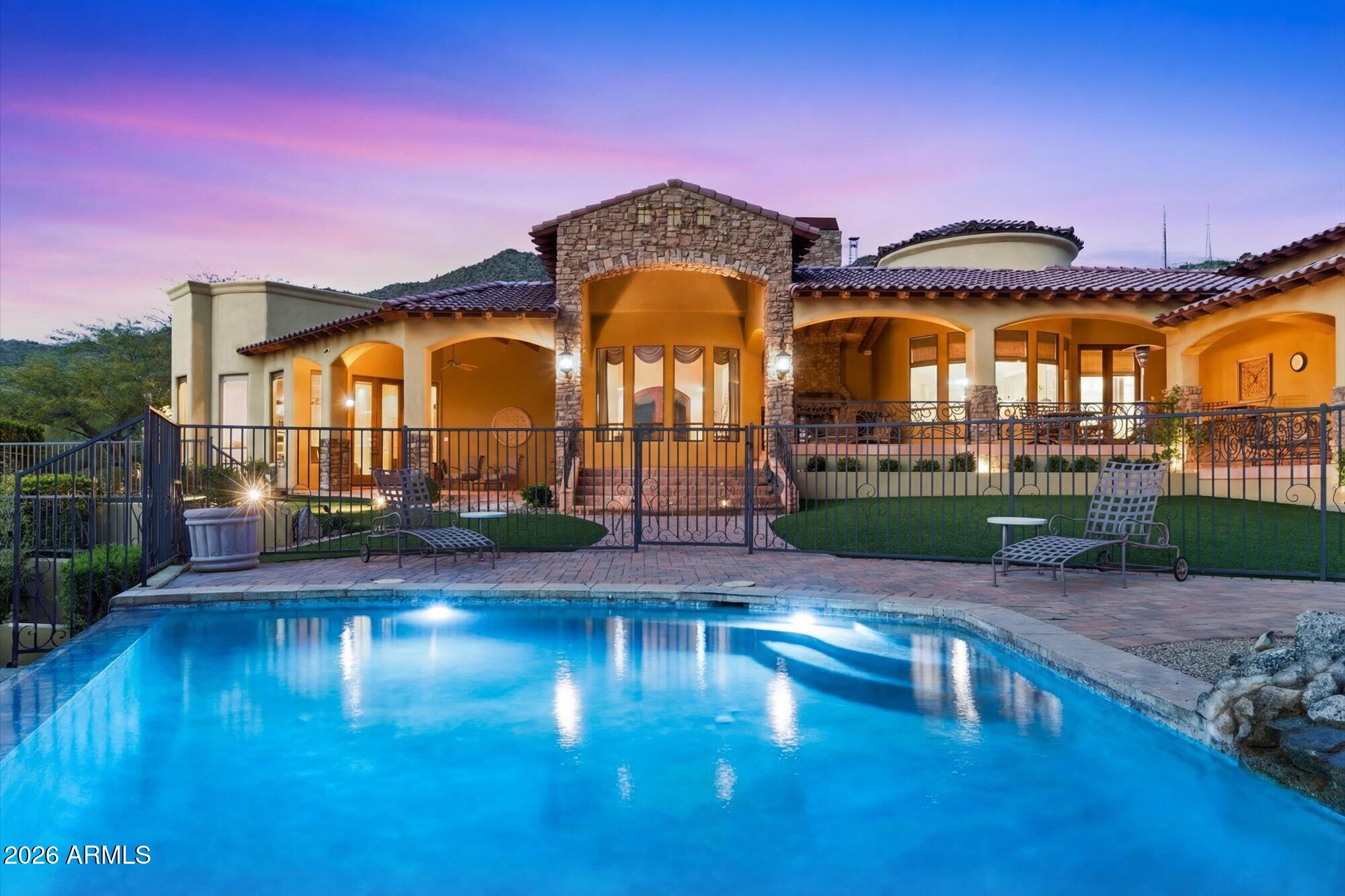8407 E VIEW CREST Circle
