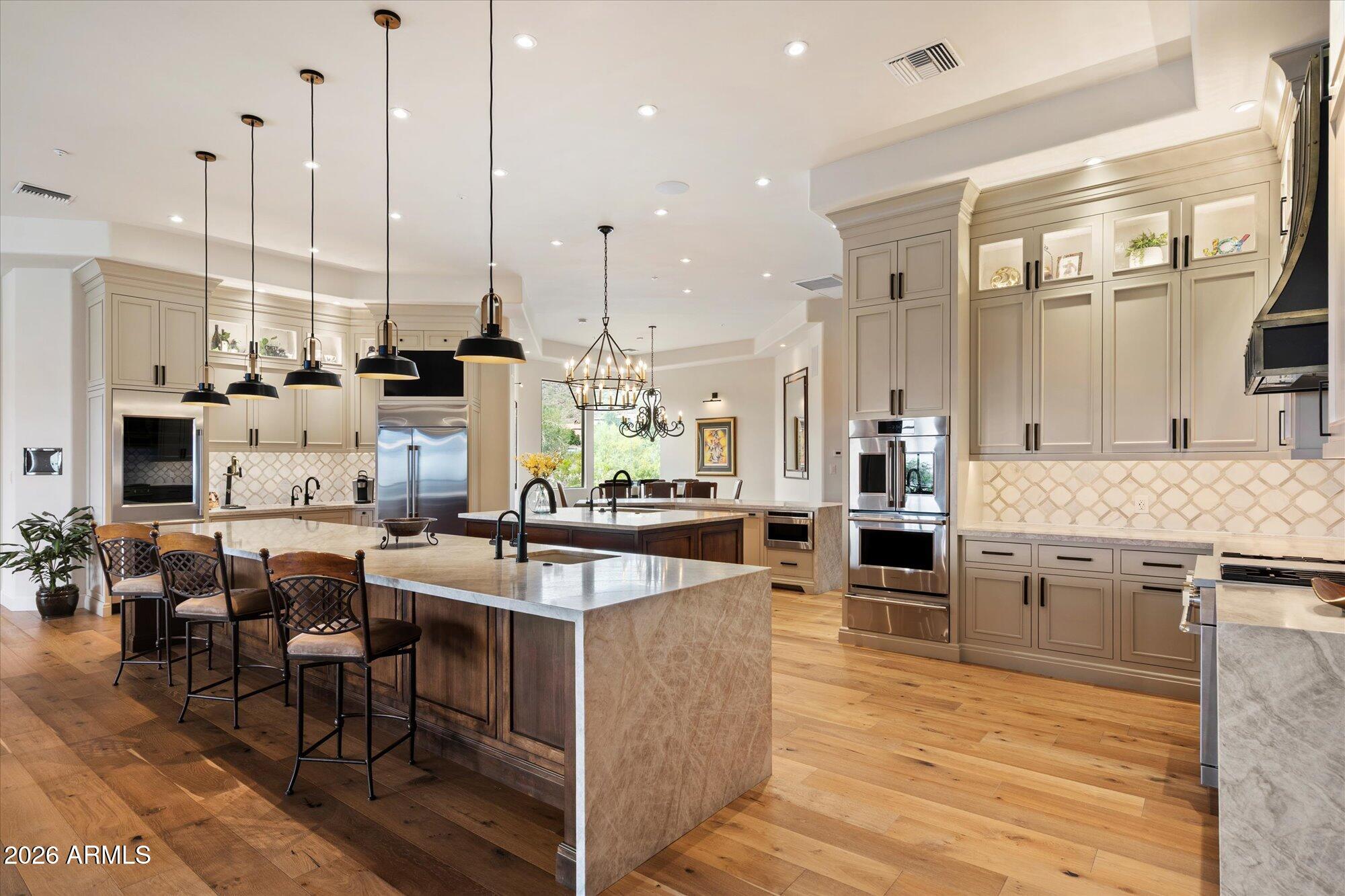 8407 E VIEW CREST Circle