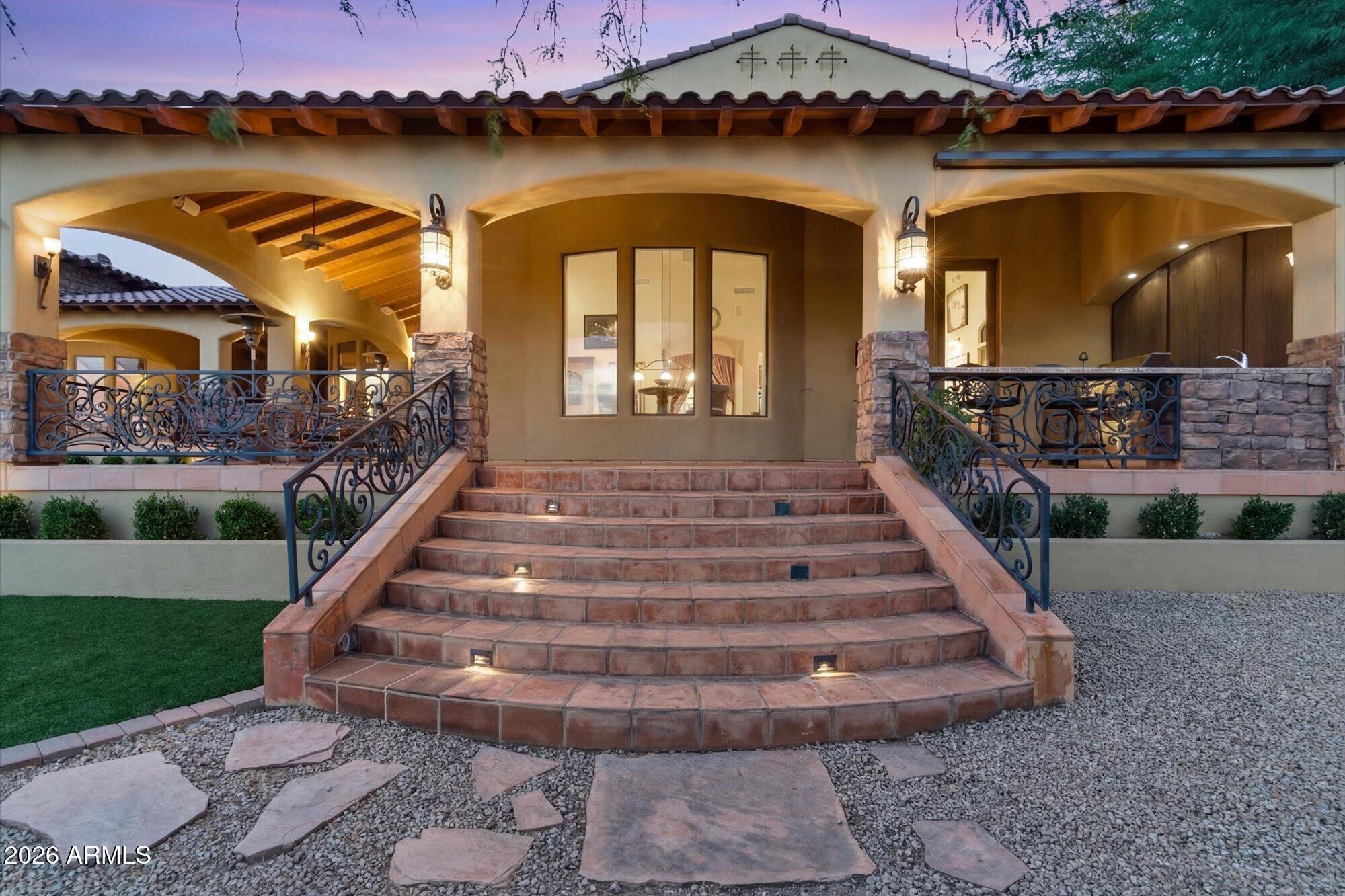 8407 E VIEW CREST Circle