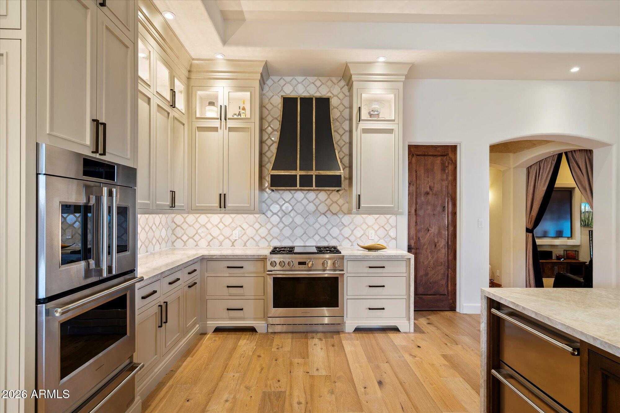 8407 E VIEW CREST Circle