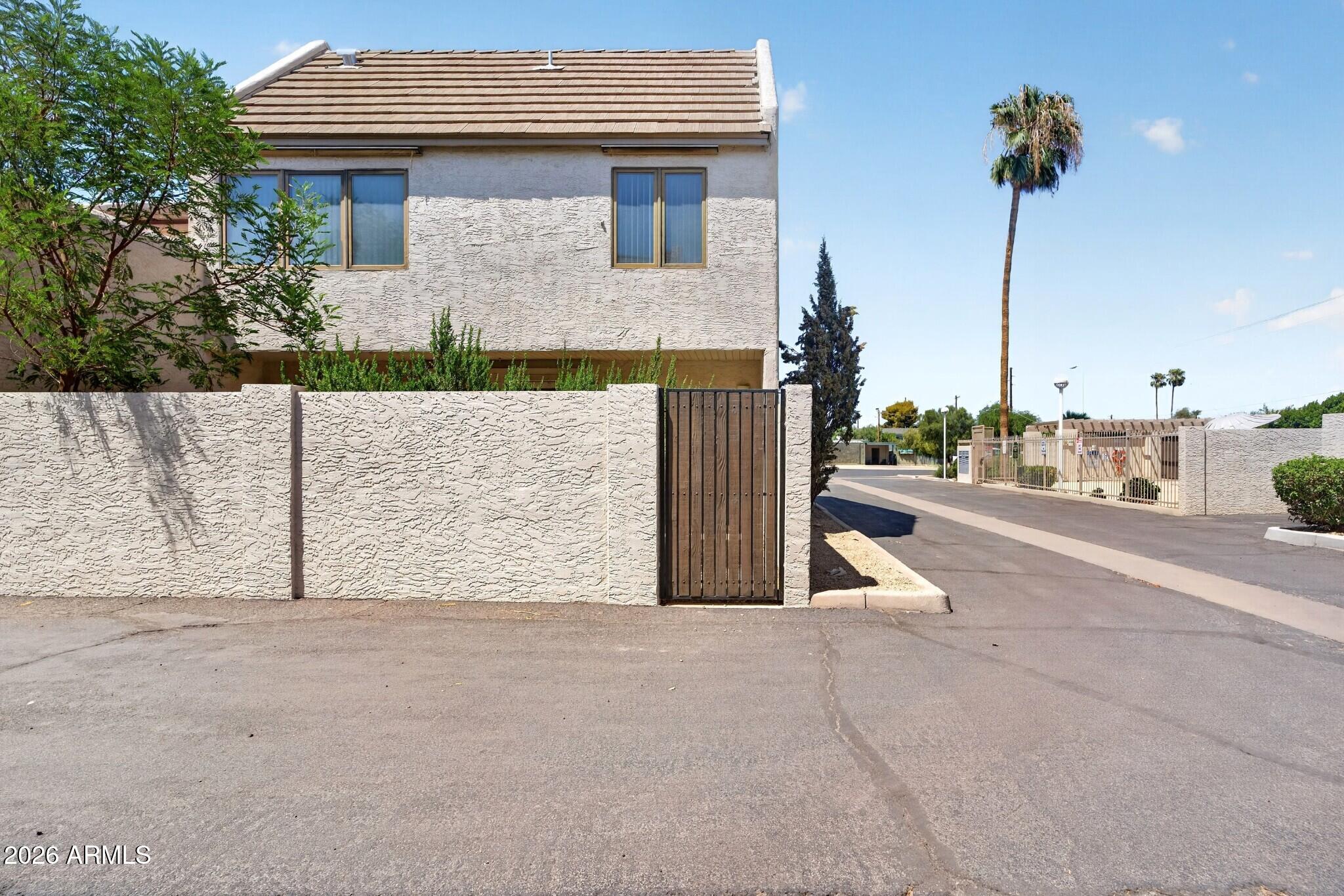 821 E REDONDO Drive