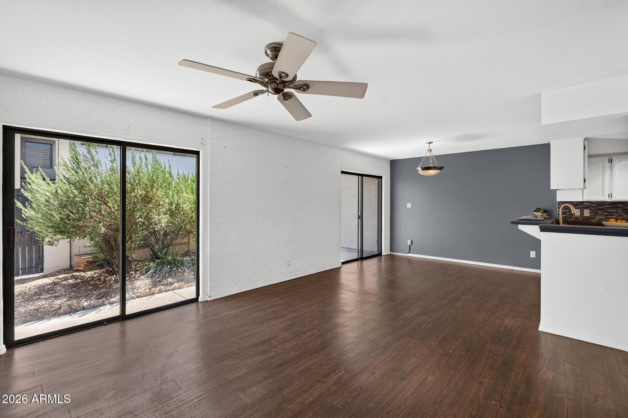 821 E REDONDO Drive
