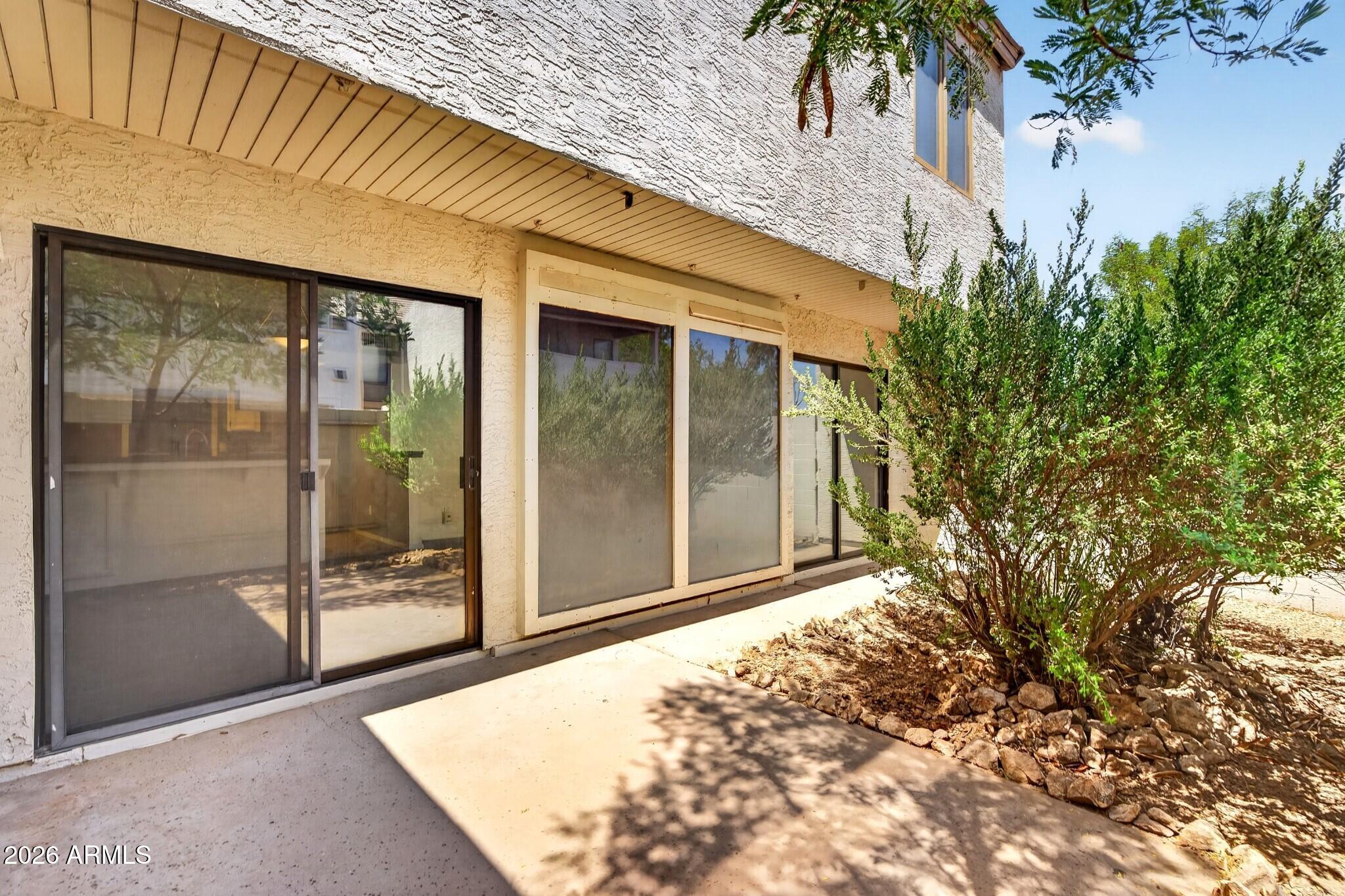 821 E REDONDO Drive