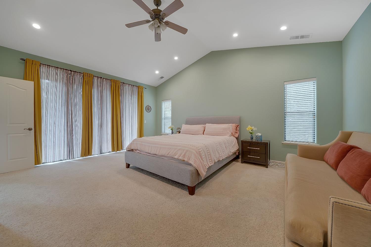 18421 Circle View Drive