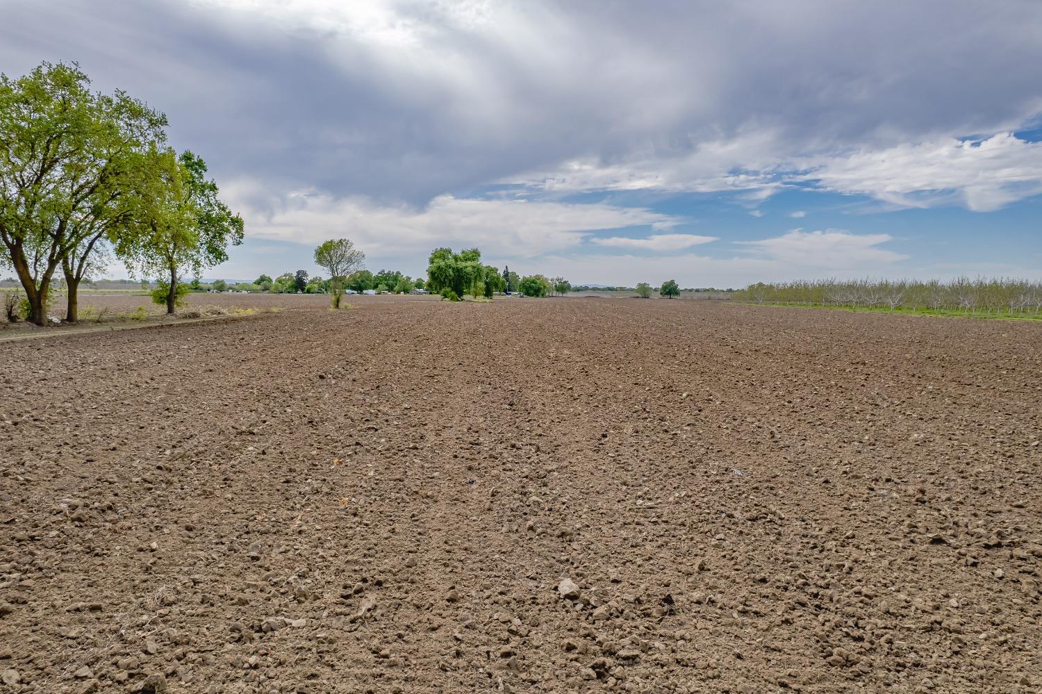 20660 Old River Road