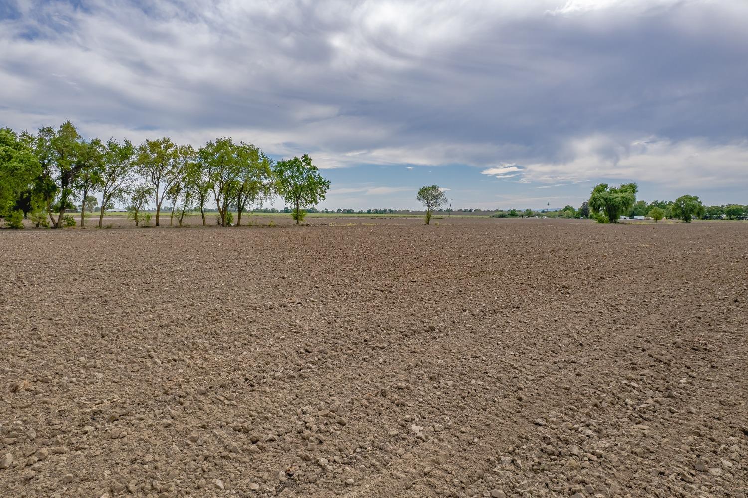 20660 Old River Road