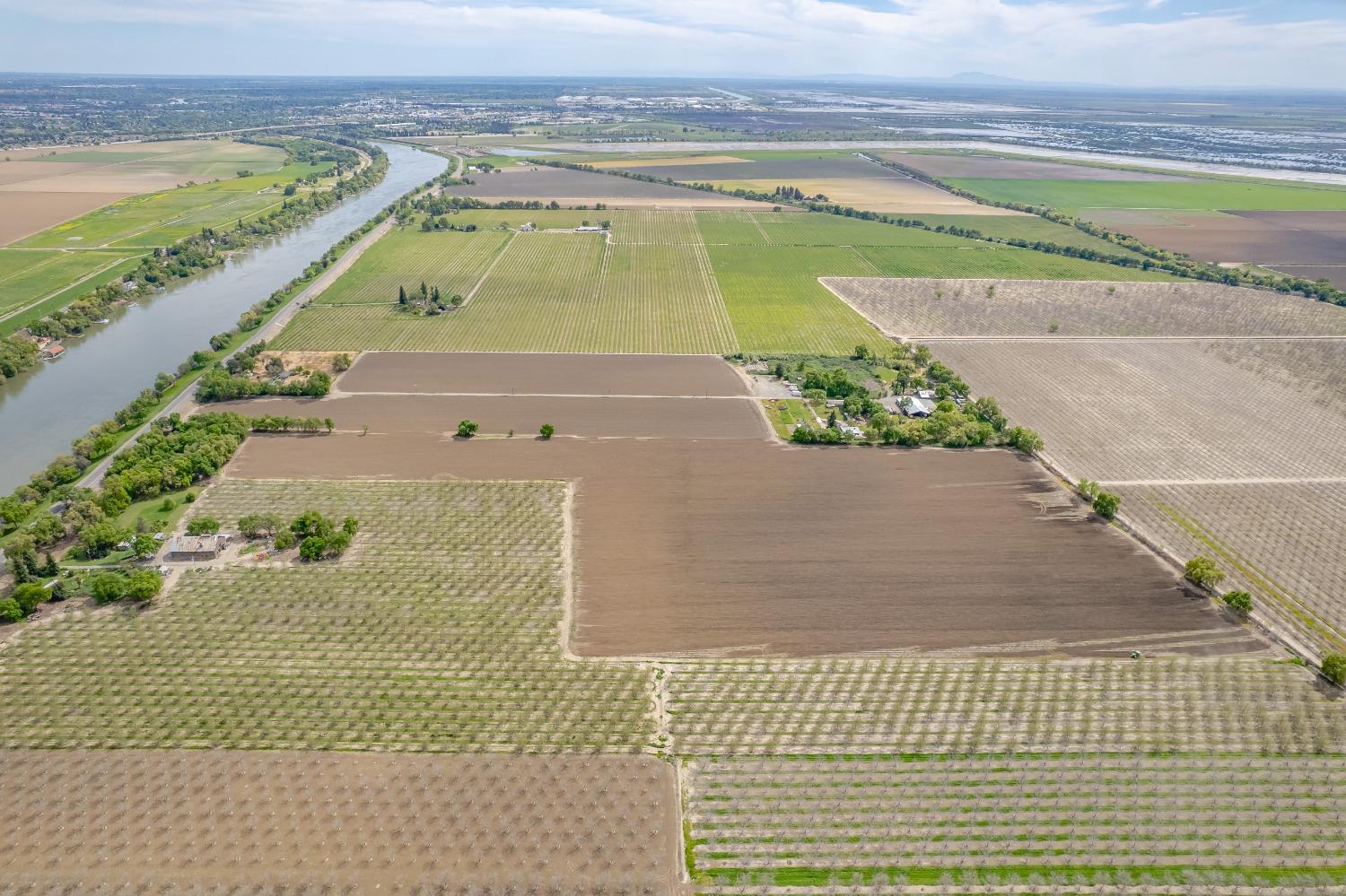 20660 Old River Road