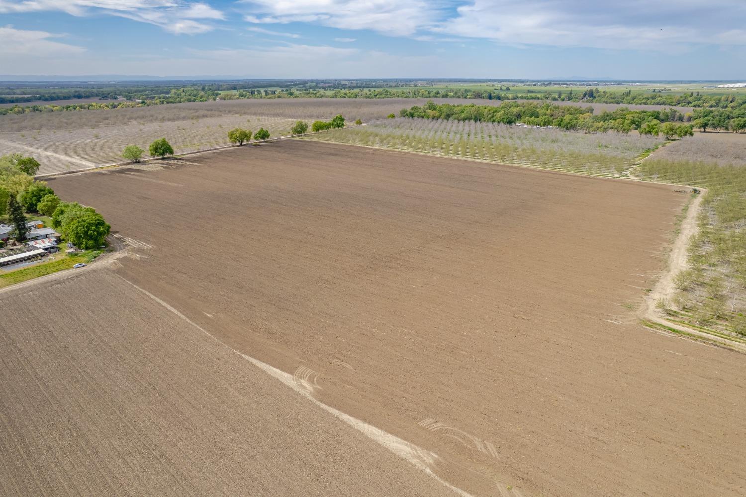 20660 Old River Road