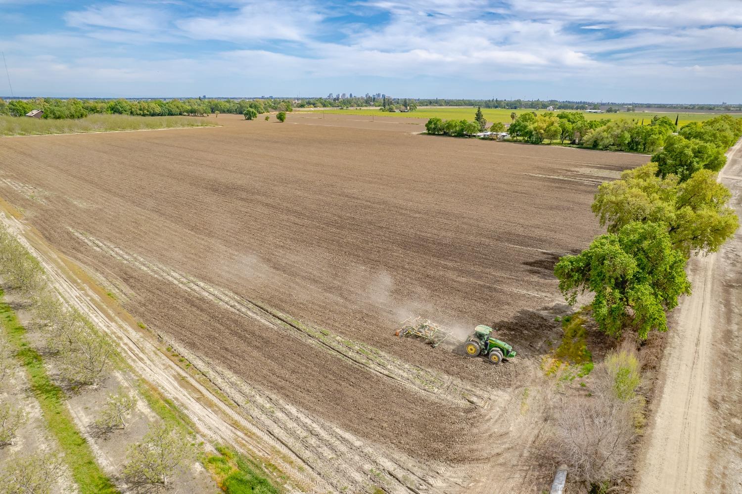 20660 Old River Road