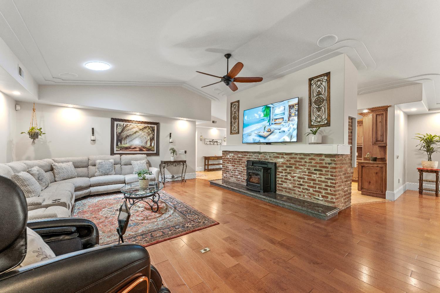 5770 Hoffman Lane