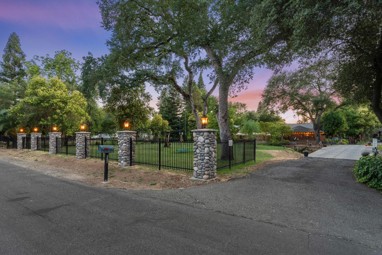 5770 Hoffman Lane